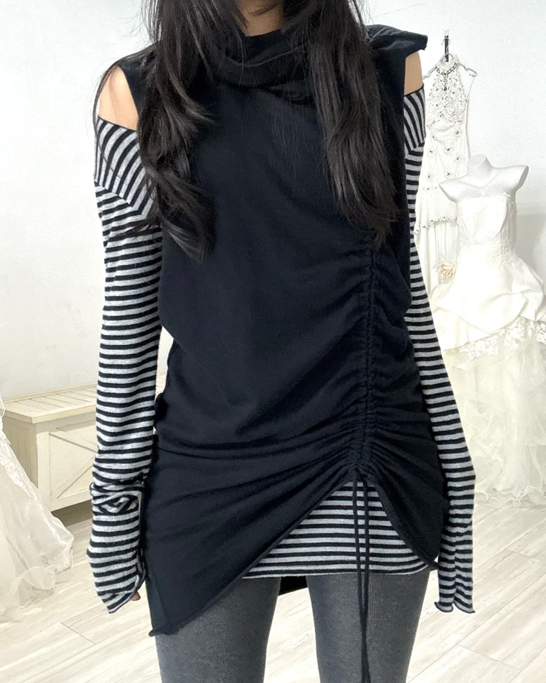 Black feminine shirring point sleeveless 상품이미지1