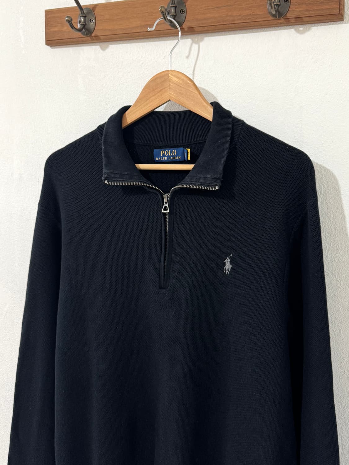 QR 신형 폴로 반집업 블랙 상품이미지1