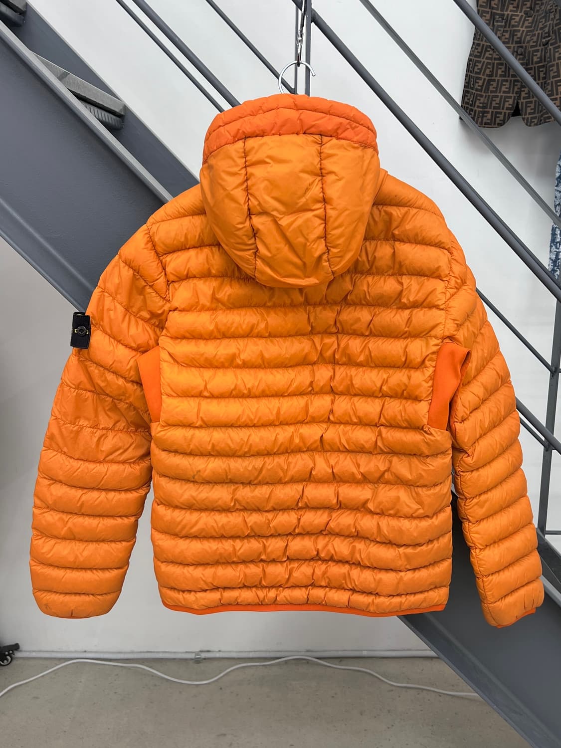 스톤아일랜드 와펜 오렌지 경량 패딩 / 14Y 상품이미지3