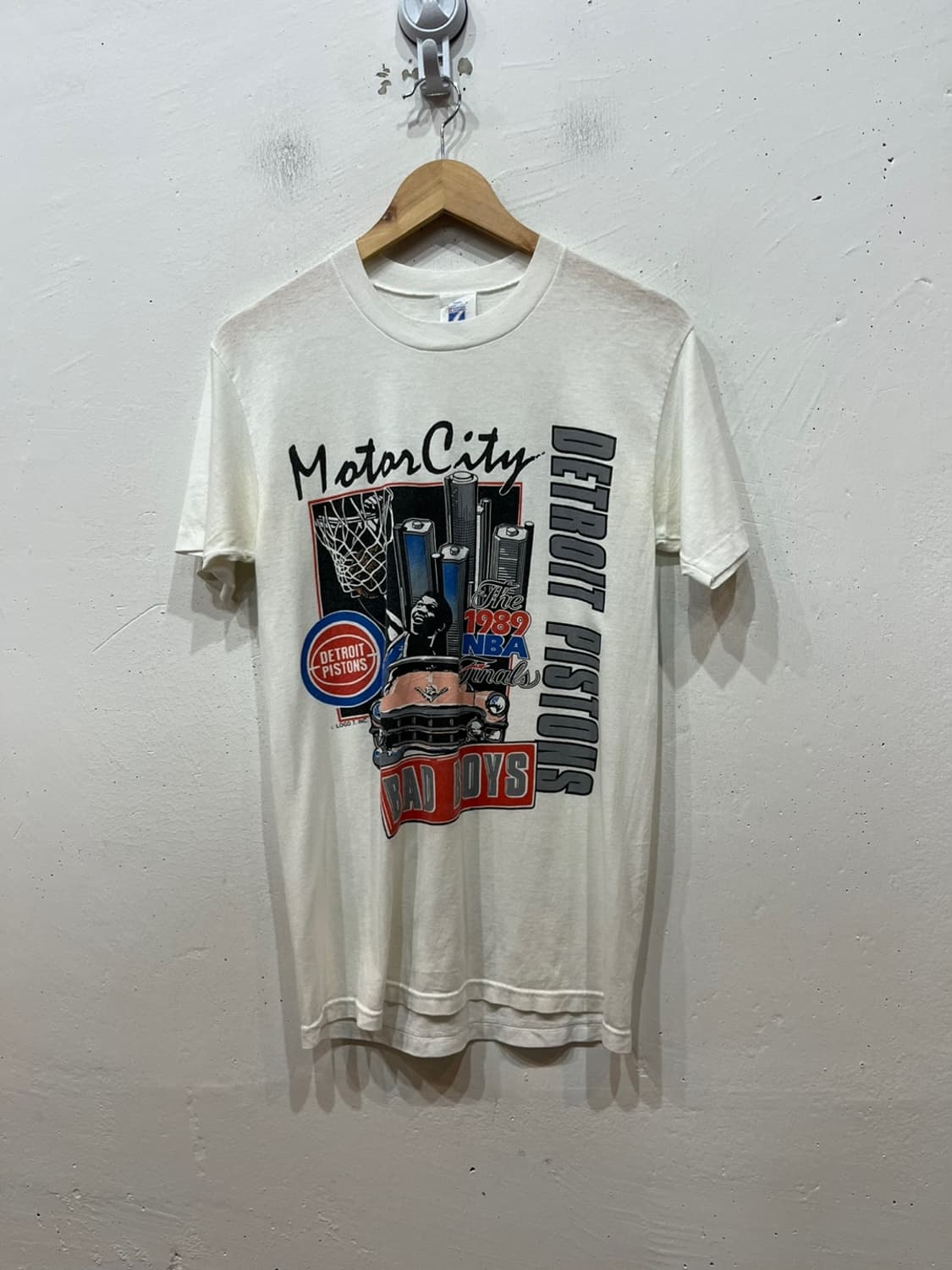 MADE IN USA 디트로이트 피스톤스 반팔 티셔츠 상품이미지1