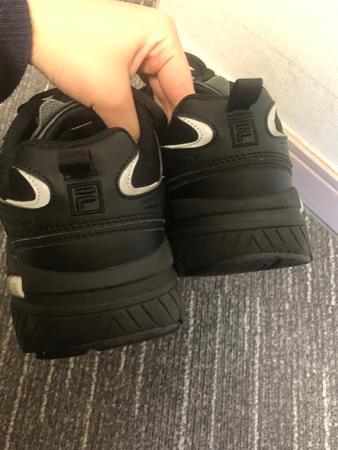 휠라 토러스 블랙 급처 상품이미지4