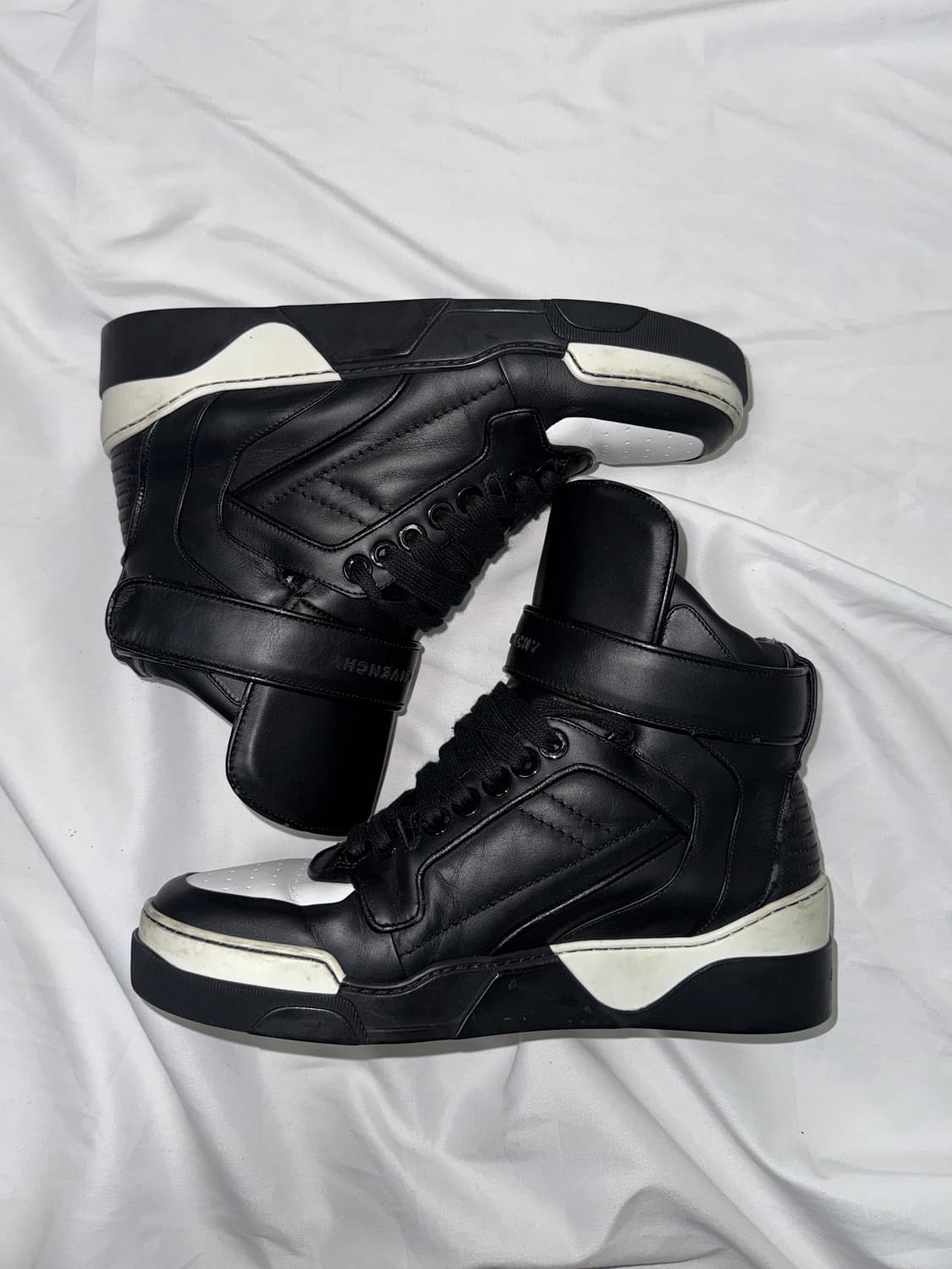 지방시 카프 스킨 타이슨 하이탑 상품이미지1