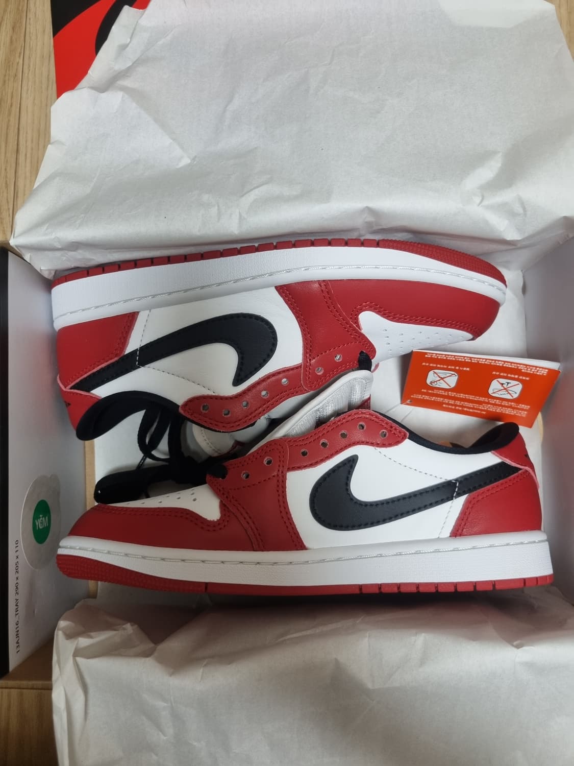 나이키 조던1 레트로 로우 OG 시카고
245 상품이미지2