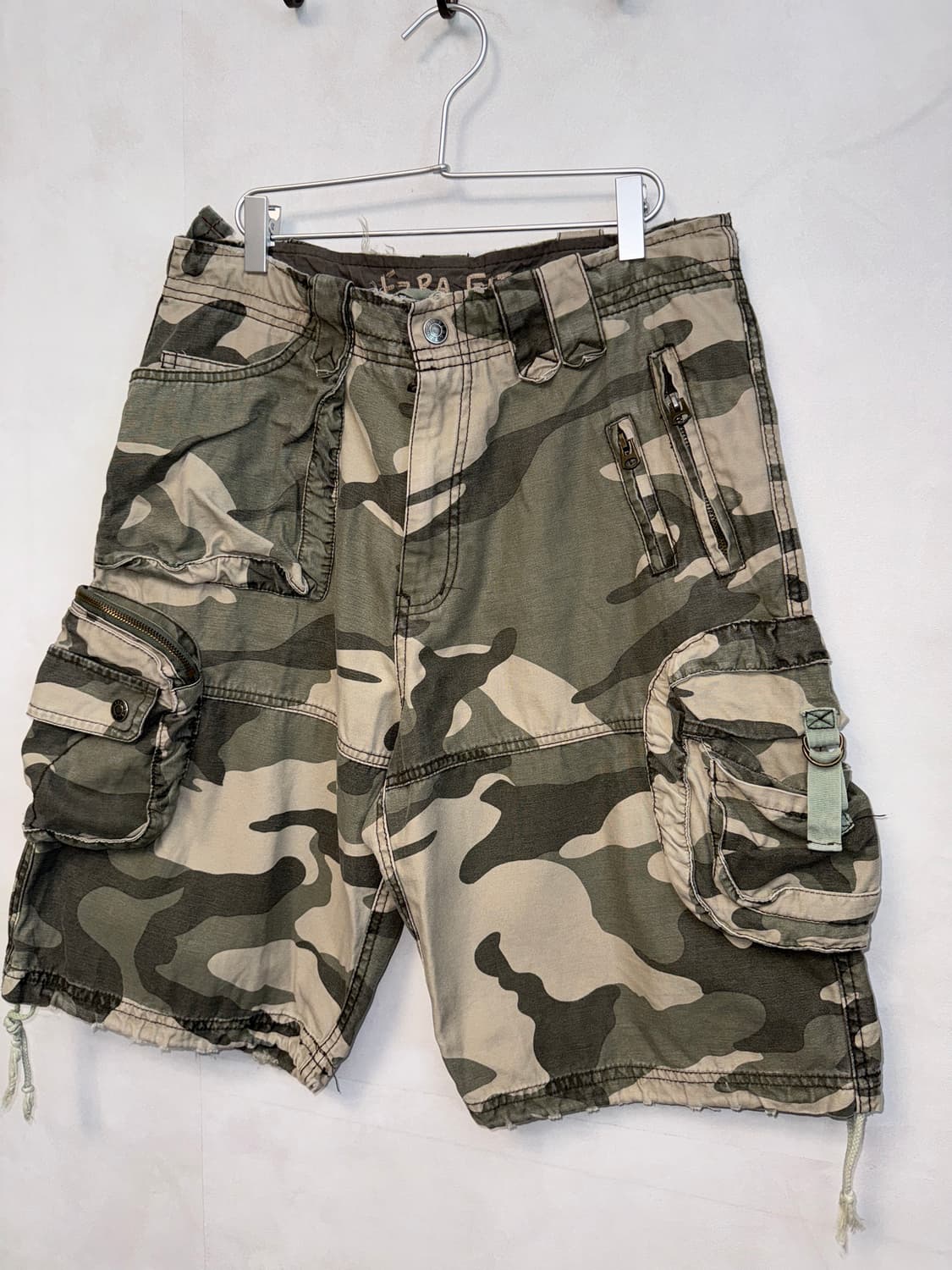Mute khaki multi pocket half cargo pants 상품이미지3