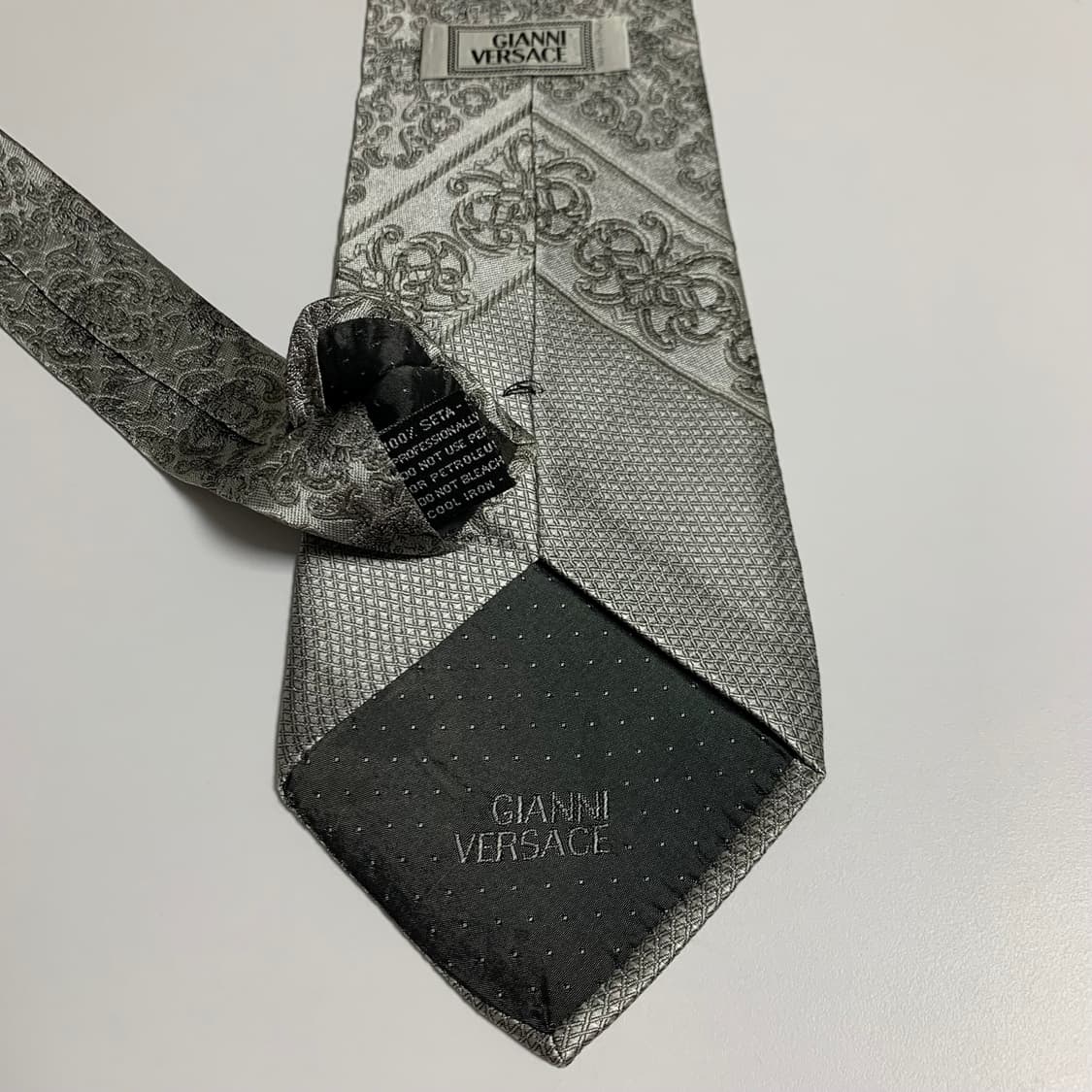 베르사체(VERSACE) 클래식 명품넥타이 모노그램 장폭 10.2cm 상품이미지7