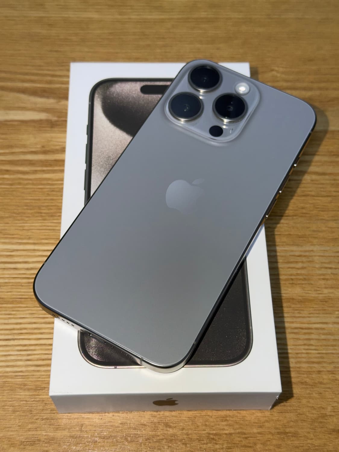 아이폰15 Pro 내추럴 티타늄 128g 상품이미지1