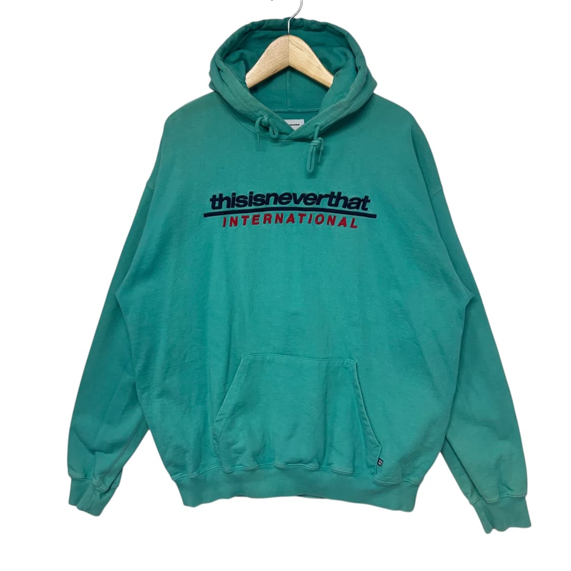 디스이즈네버댓 인터네셔널 자수로고 후드티 상품이미지1