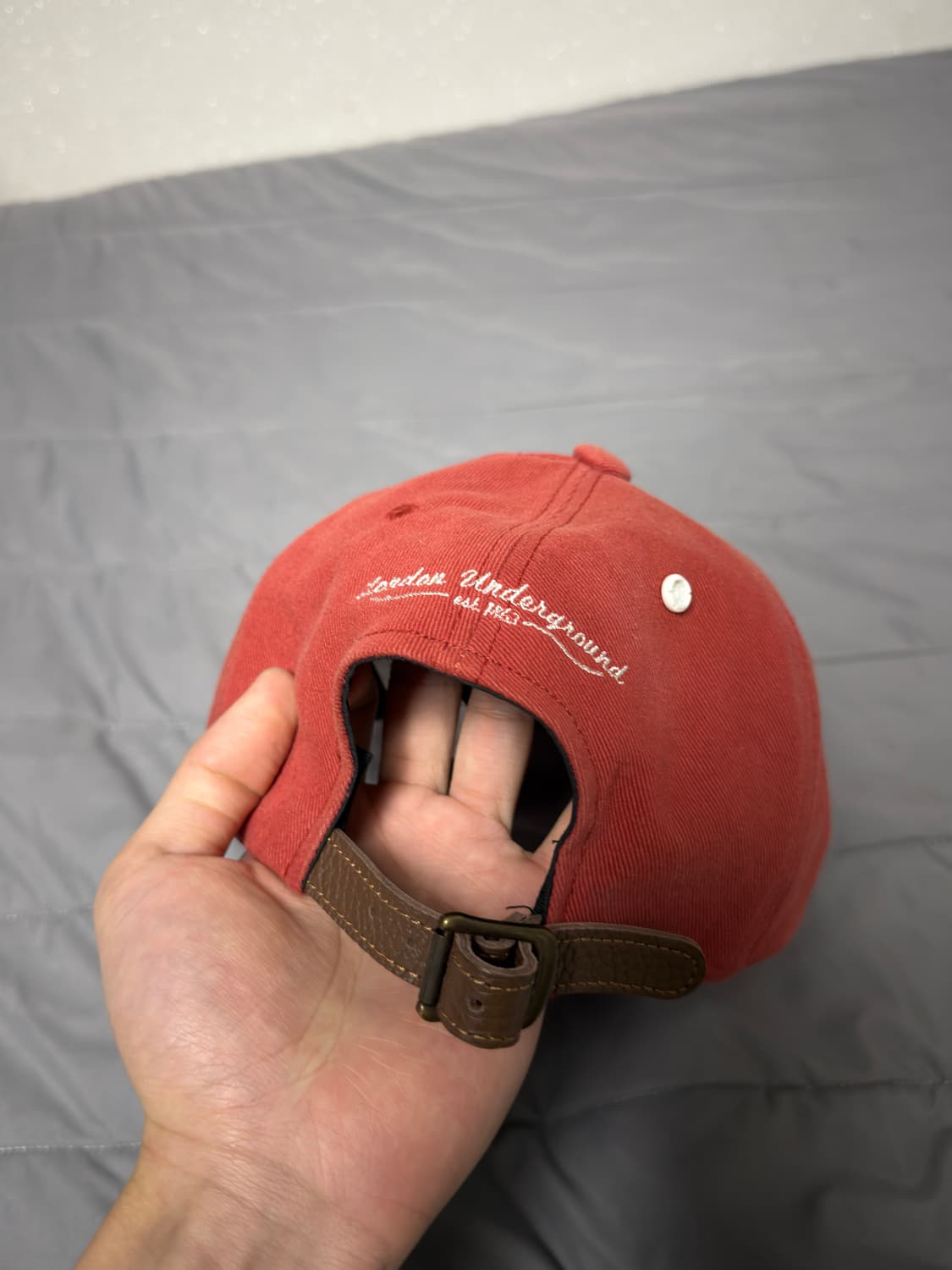 런던언더그라운드 볼캡 레드 상품이미지3