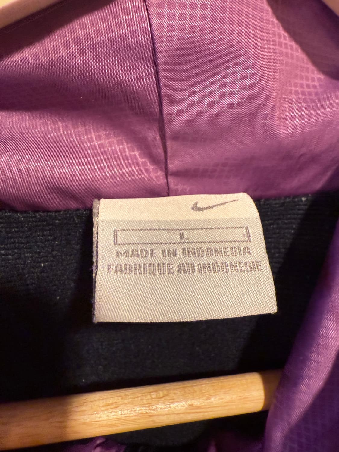 나이키 보라 바람막이 상품이미지2