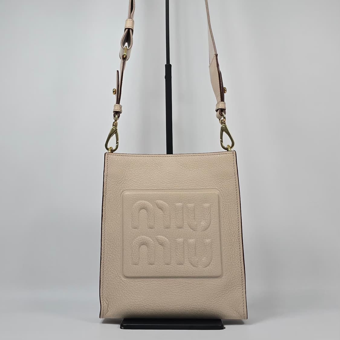 미우미우 마드라스 레더 숄더백 상품이미지2