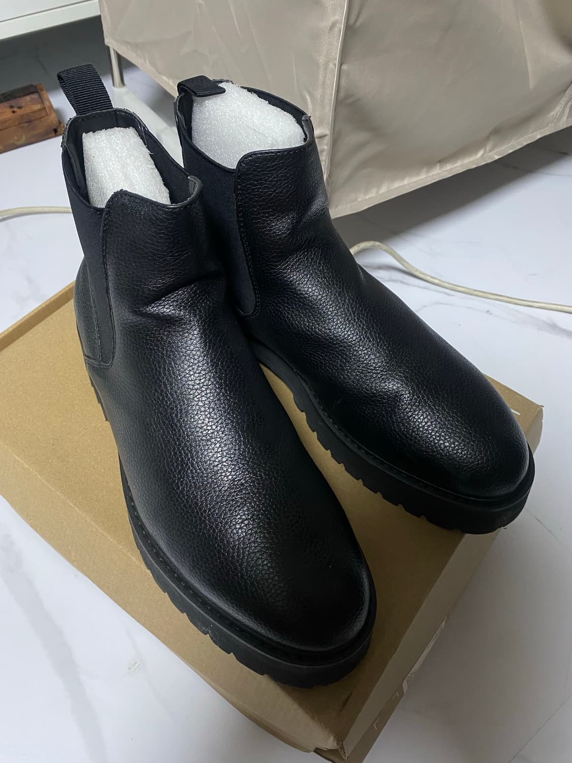 asos 아소스 faux leather 첼시부츠 상품이미지1