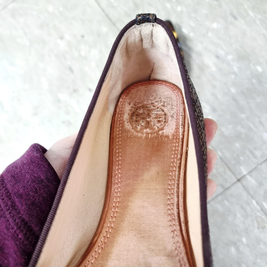 토리버치 큐빅장식 레더 가죽 플랫 단화 슈즈 구두 (240/표기7) 상품이미지10