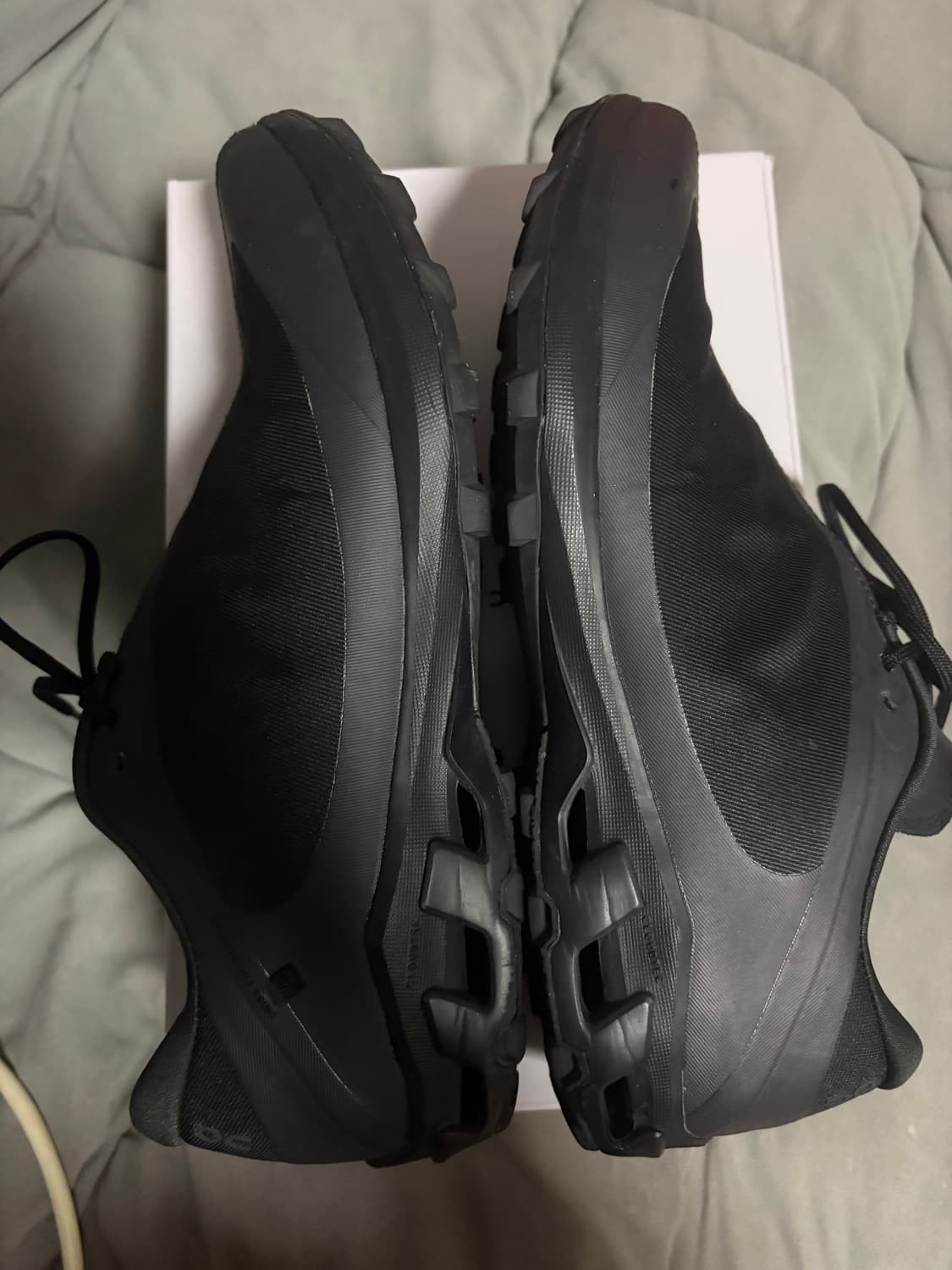 [265]온러닝 파프 클라우드 벤쳐 피크 올블랙 상품이미지1