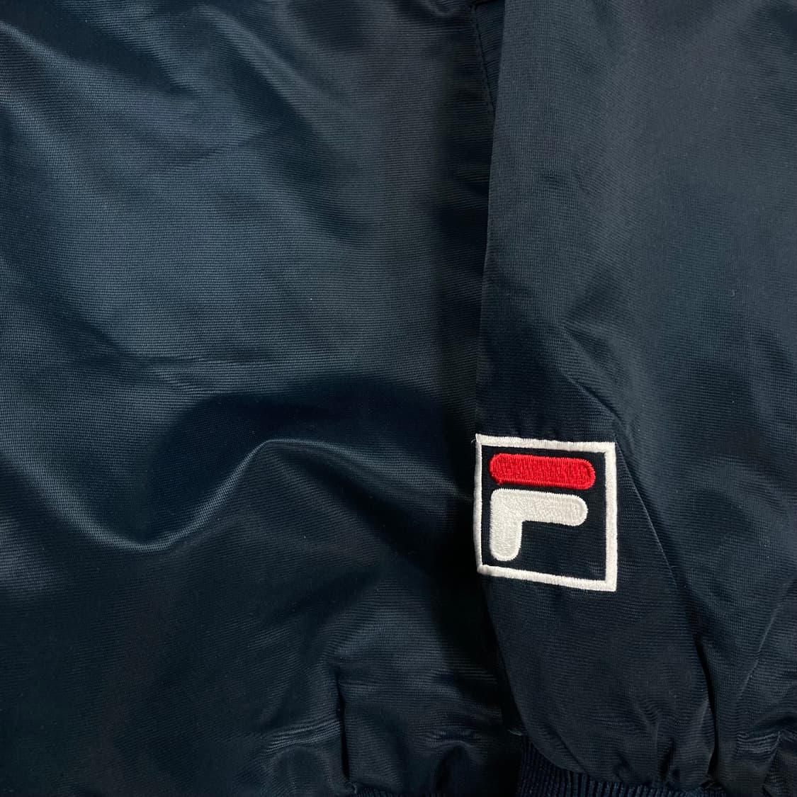 휠라 두산 베어스 네이비 컬러 스타디움 바시티 자켓 상품이미지5