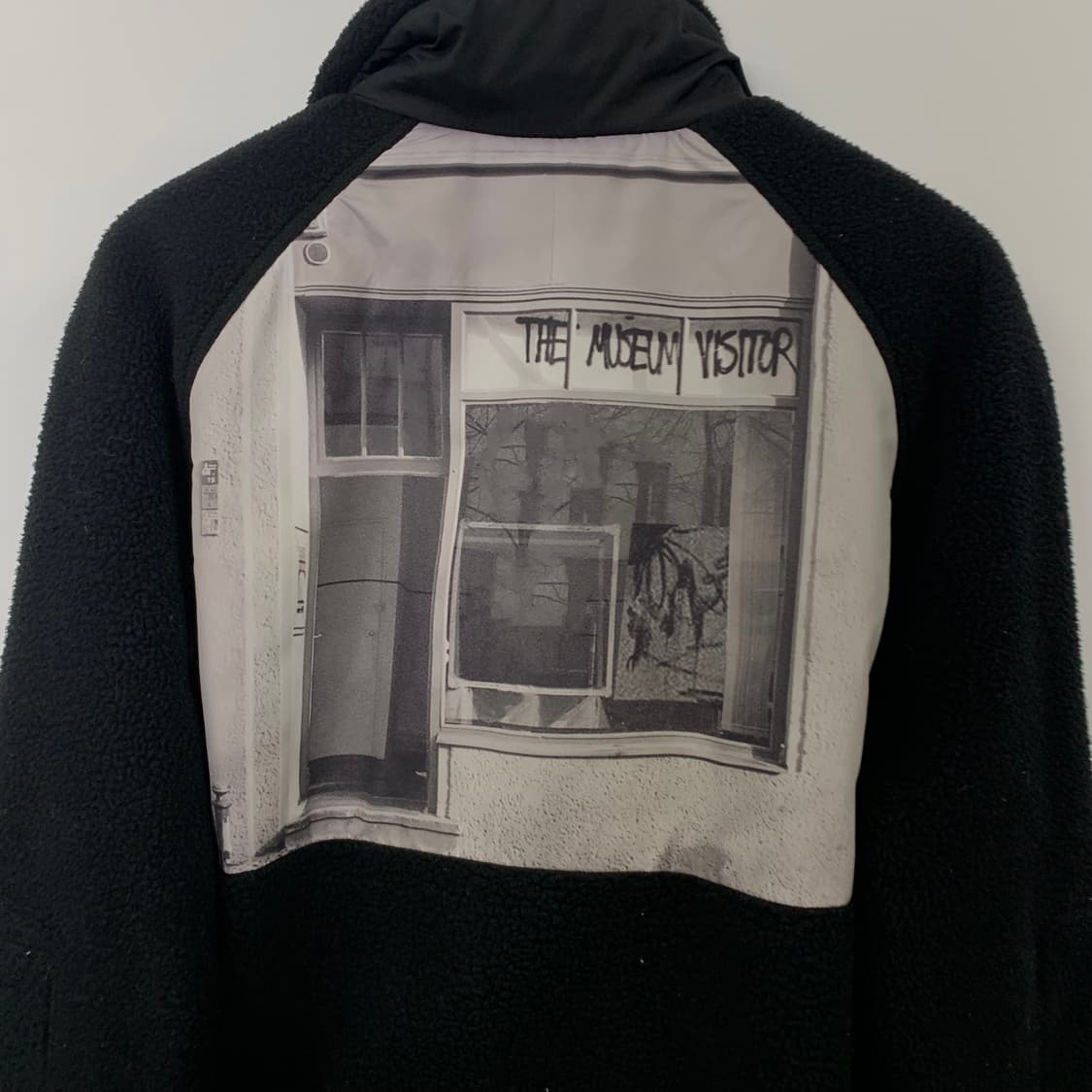 더 뮤지엄 비지터 블랙 후리스 플리스 자켓 상품이미지5