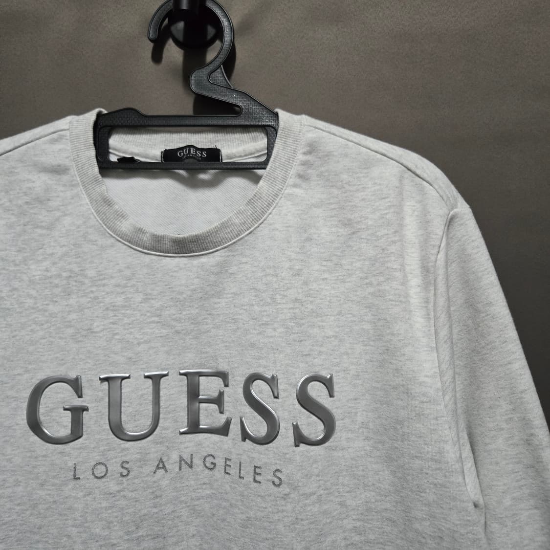 GUESS 맨투맨 상품이미지2