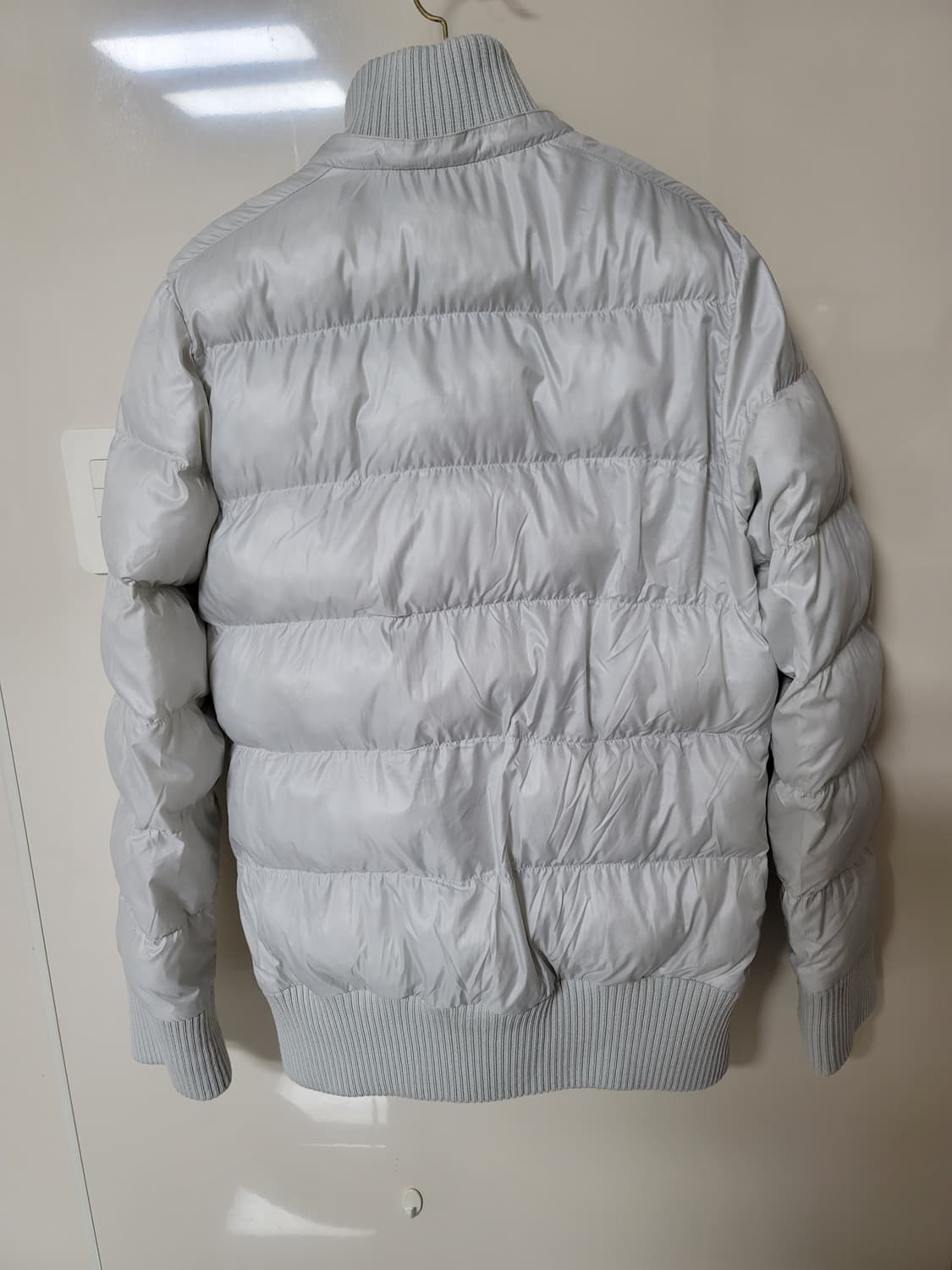 아디다스 연실버 패딩 100사이즈 상태극상
 상품이미지2