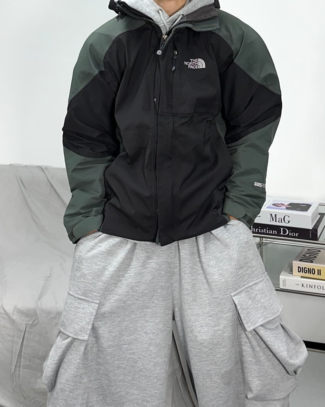 노스페이스 고어텍스 딥카키 바람막이 S 상품이미지1