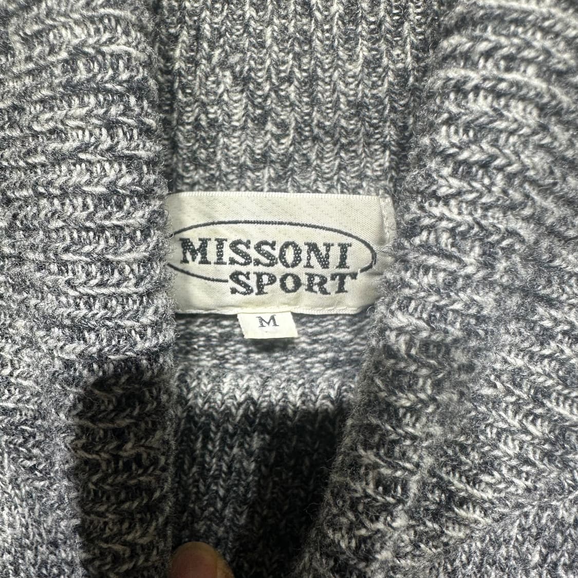 미쏘니 스포츠 니트 목폴라 판매합니다 상품이미지5