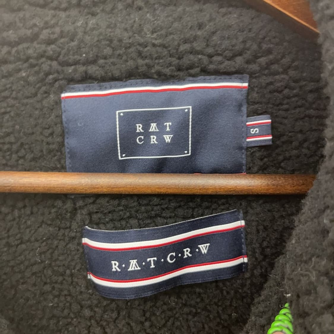 로맨틱크라운 유니크 언발 러블리힙 크롭 양털 무스탕 S C09059 상품이미지5