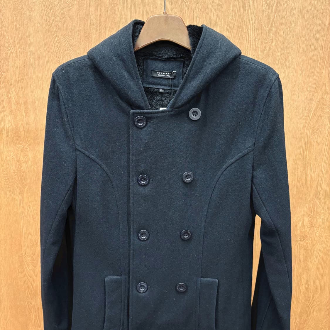 버버리 블랙 라벨 더블 브레스트 후드 피코트 퍼 안감 포켓 디테일 블랙 상품이미지4