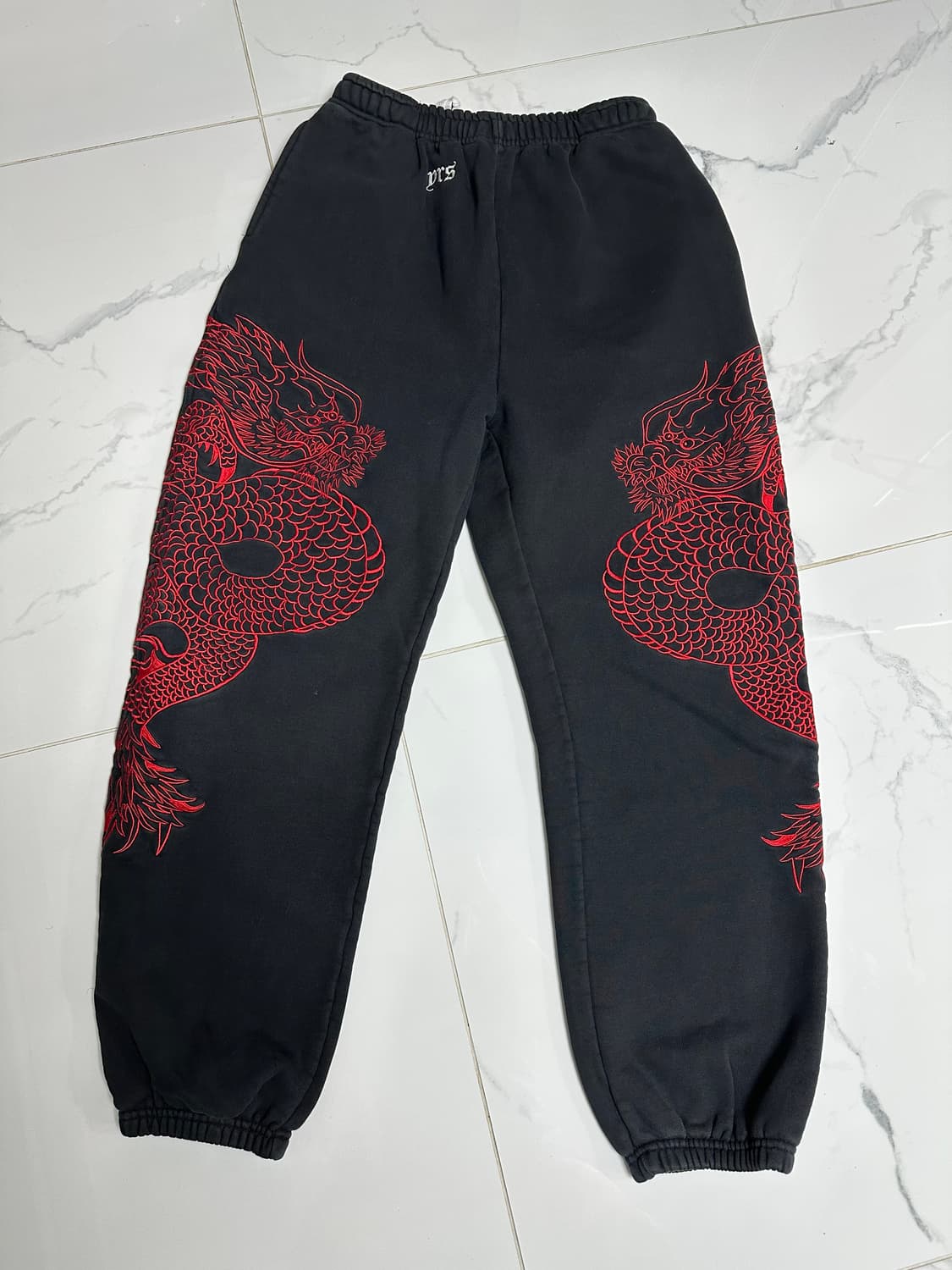 떠그클럽 드래곤 패턴 트레이닝 팬츠 상품이미지1