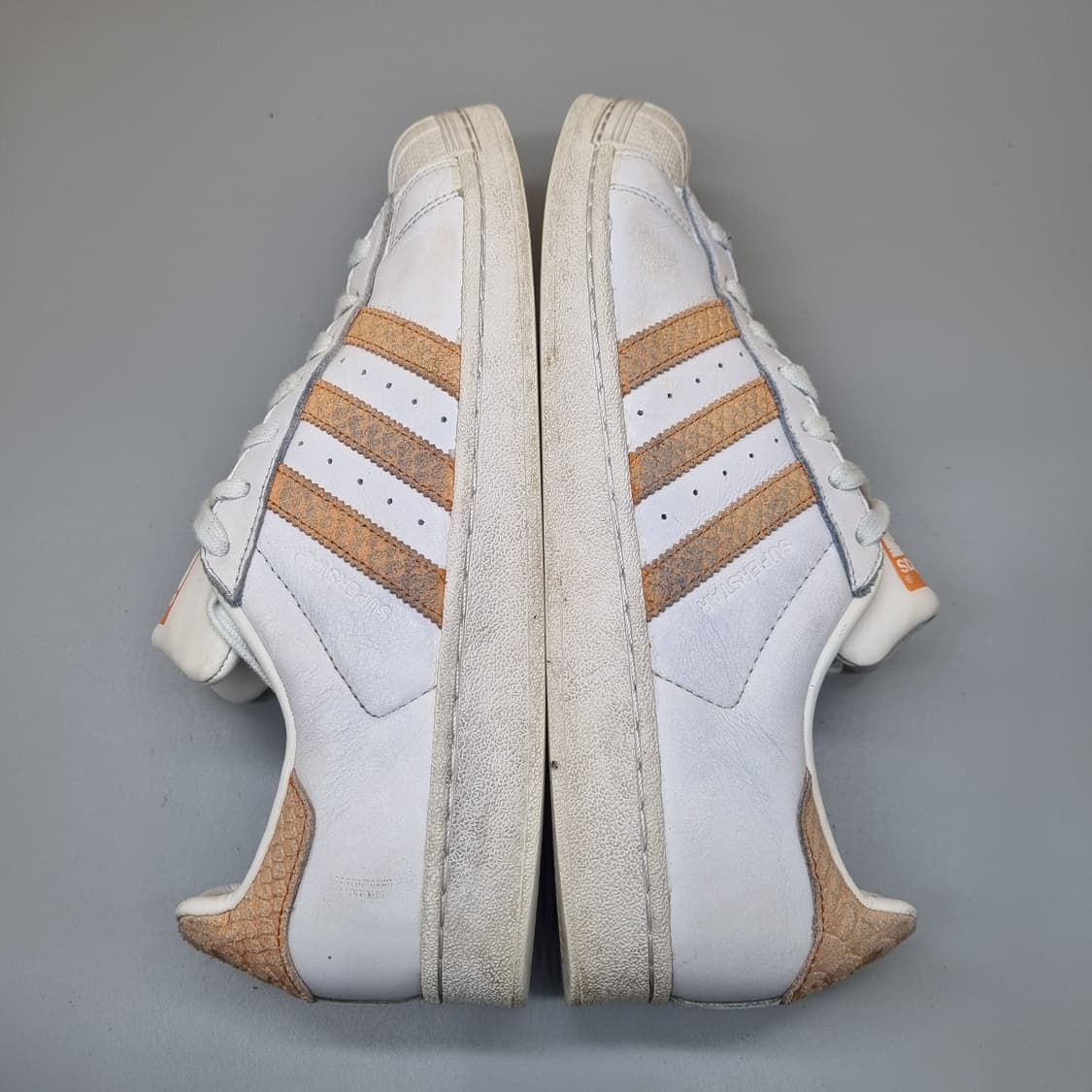 아디다스 슈퍼스타 살구 남성운동화280  상품이미지5