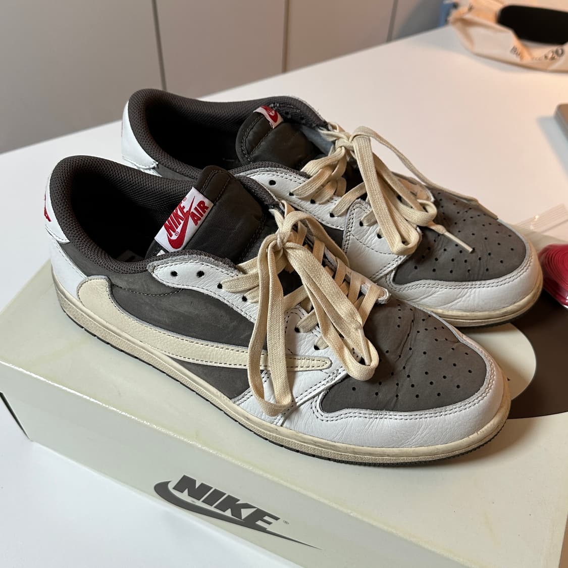 나이키 트래비스 스캇 로우 OG 280 상품이미지7