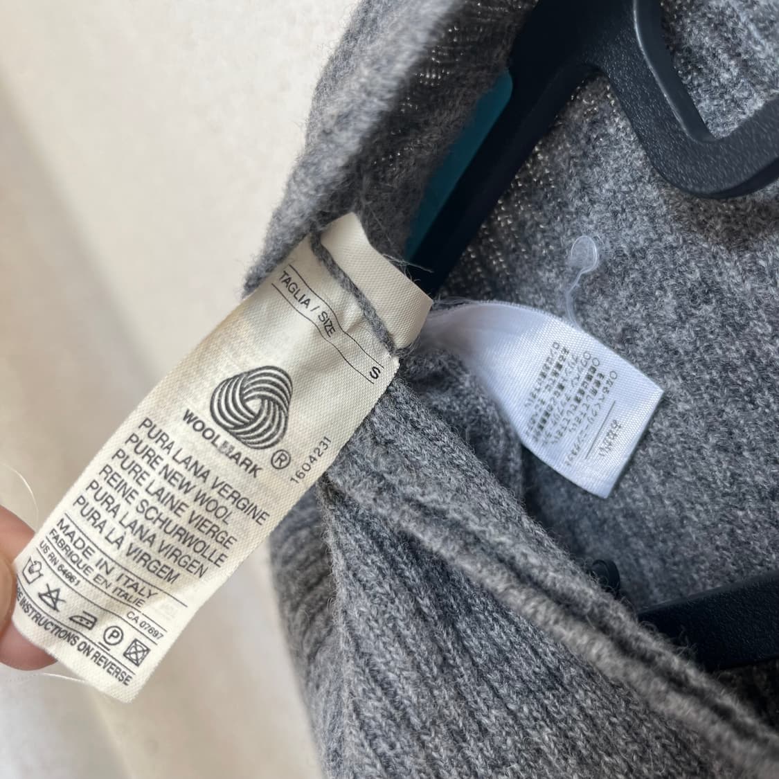 베네통 라운드넥 니트 Made in Italy, Wool 100% 상품이미지4