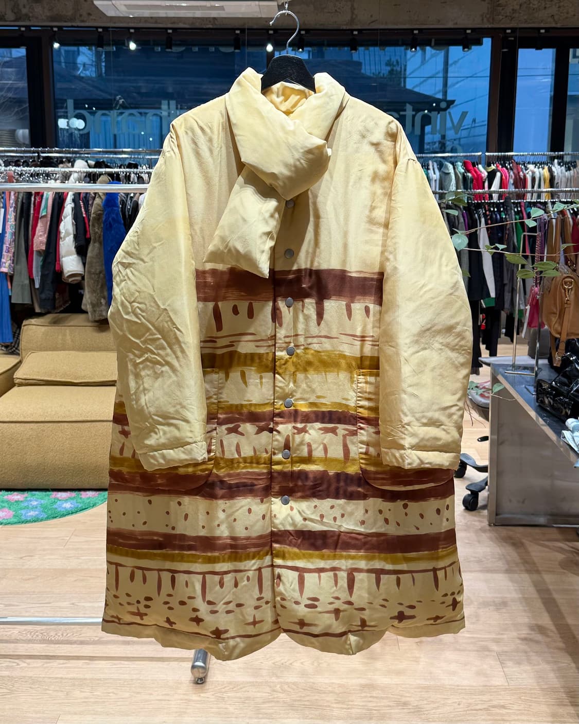 하이 스포팅 기어 베이지 페인팅 넥머플러 점퍼  상품이미지1