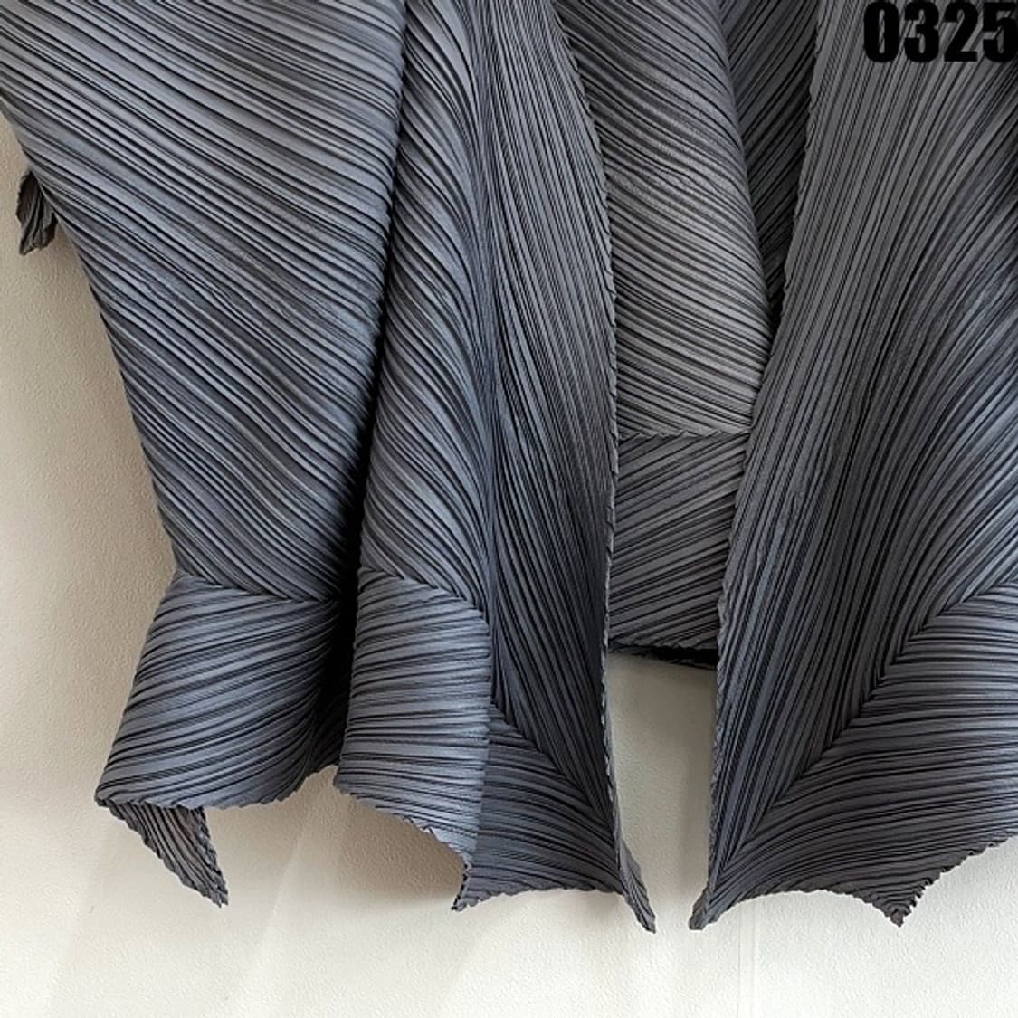 이세이 미야케 플리츠 오픈형 자켓 F  상품이미지3