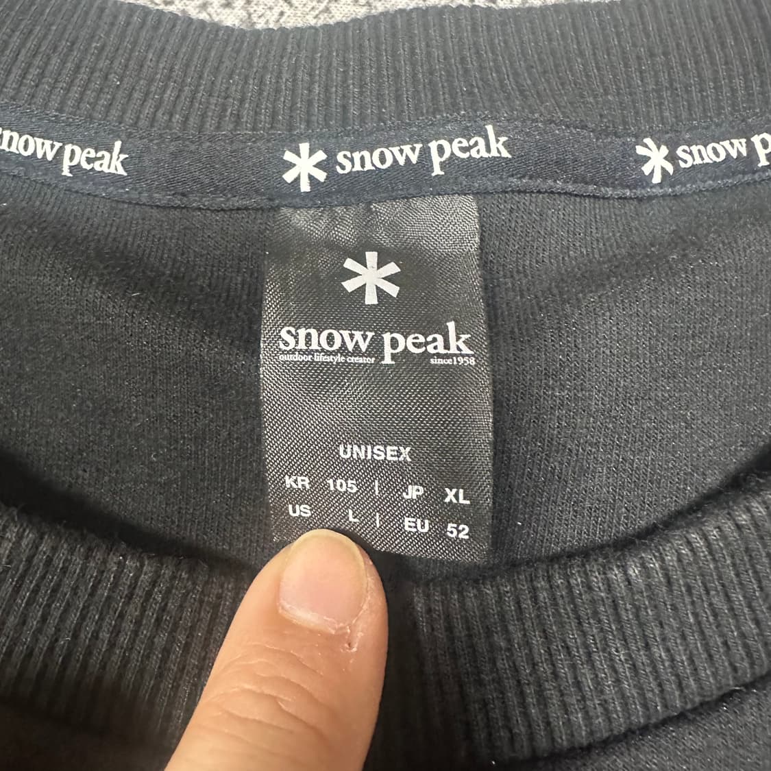 ✨ (바배) 스노우피크 블랙 맨투맨  상품이미지3