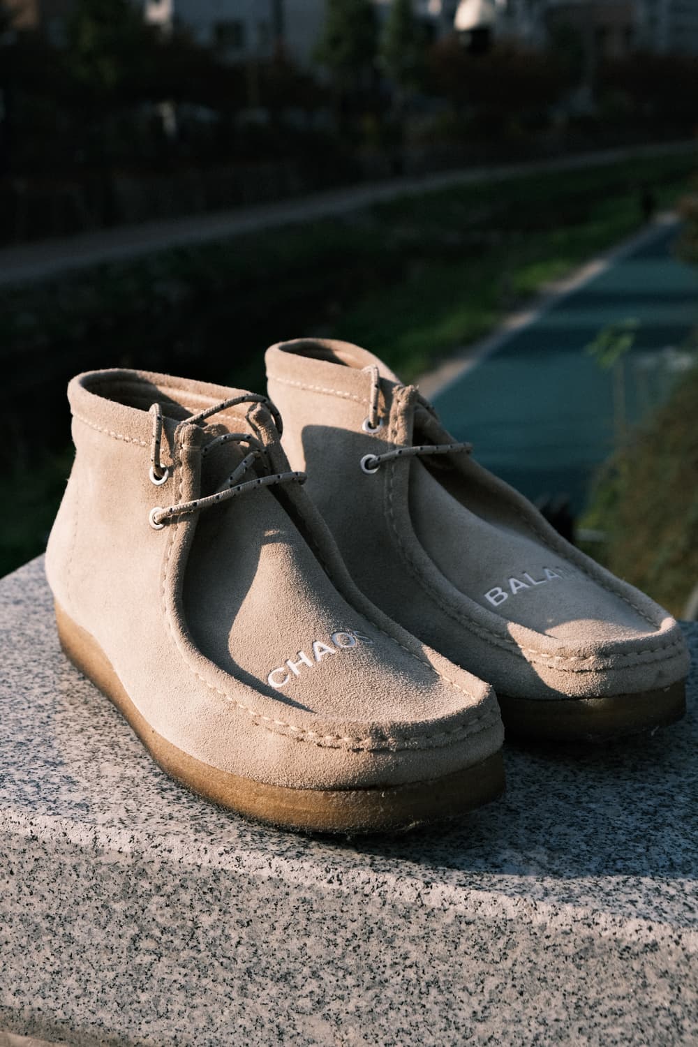 [275]언더커버 x 클락스 왈라비 부츠  상품이미지4