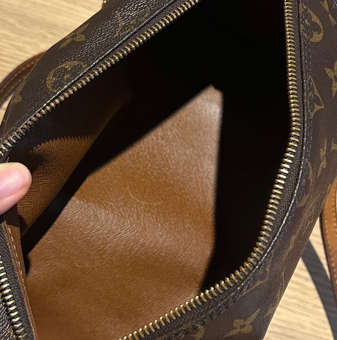 루이비통 모노그램 빠삐용 파빌론 숄더백 상품이미지9