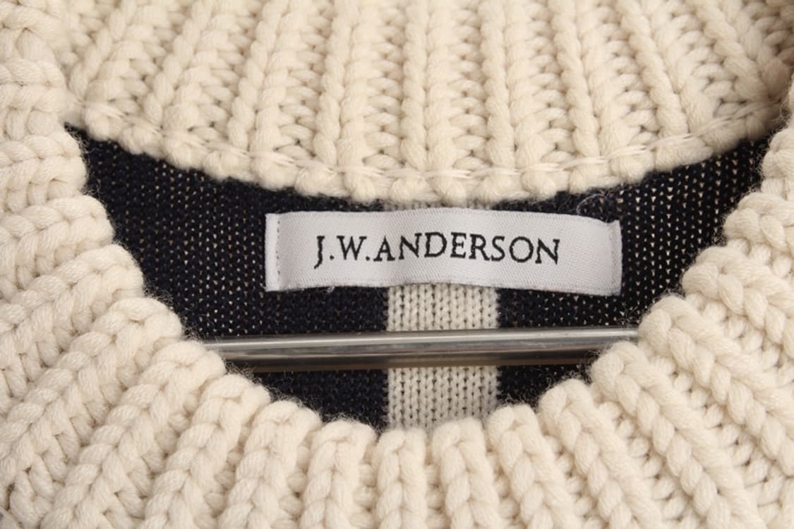 L jw앤더슨 메리노울 니트 상품이미지3