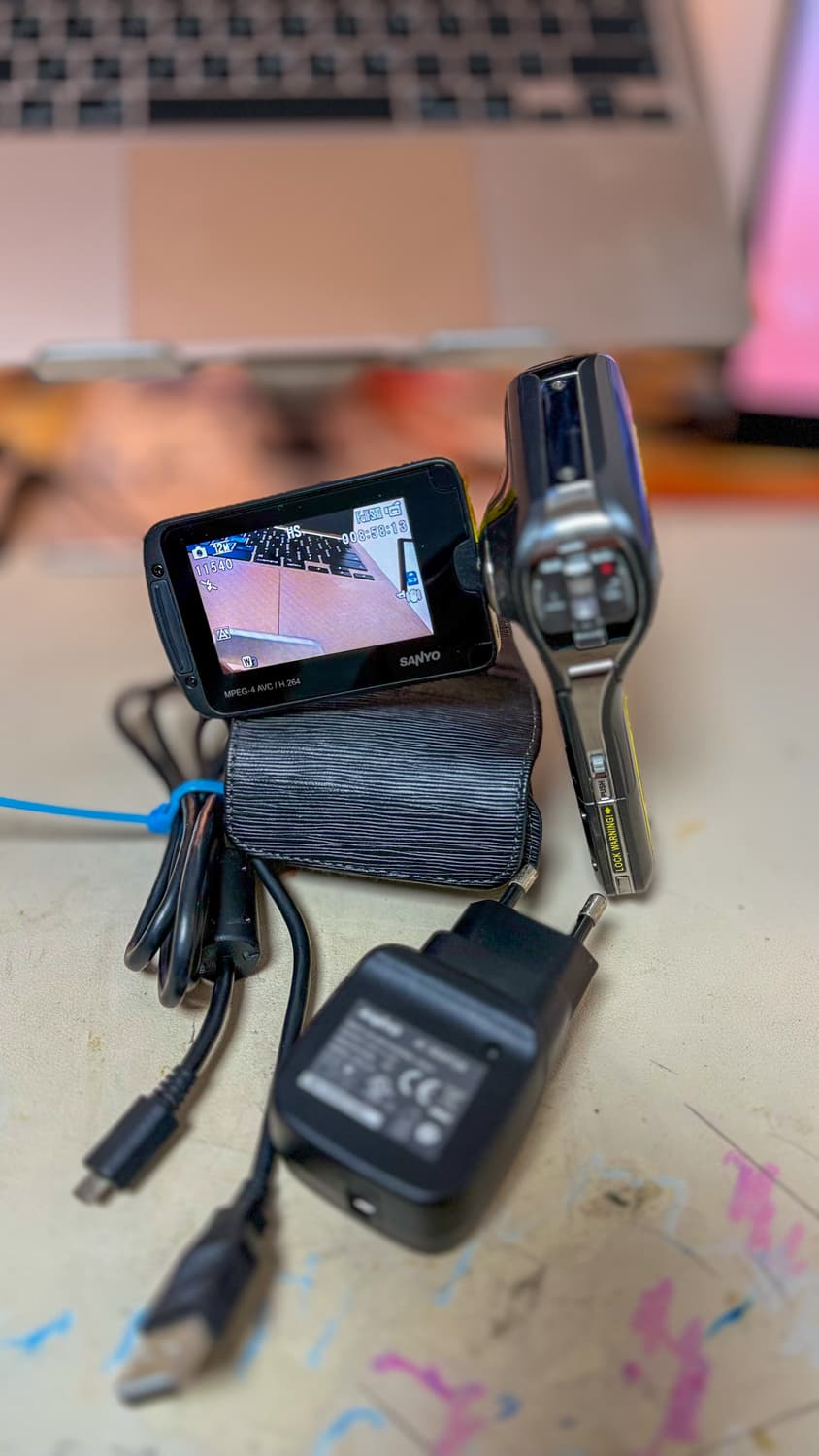 뉴진스 산요 작티 VPC-CG10 올정품(베터리.충전기.선.케이스) 상품이미지2