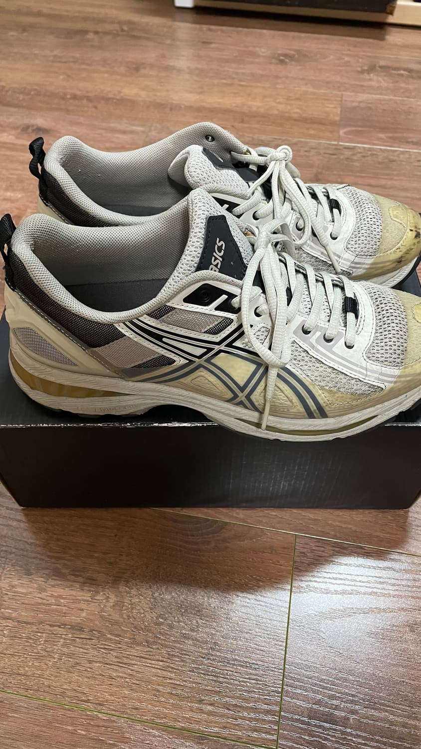 키코 아식스 젤버즈 1 그레이 260사이즈 판매합니다. 상품이미지6