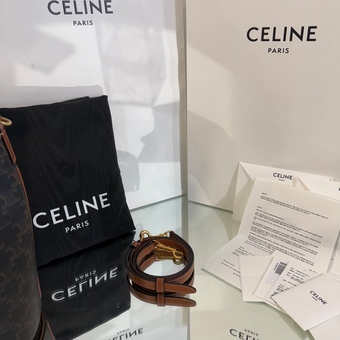 셀린느 트리옹프 틴 클라라백 버킷백 상품이미지8