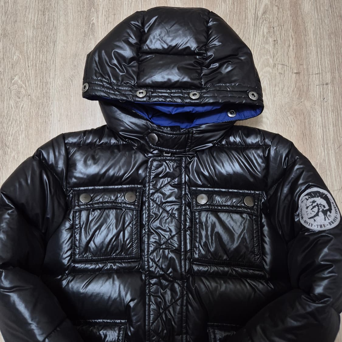 디젤 키즈 유광 와펜 다운 후드 패딩 점퍼 상품이미지2