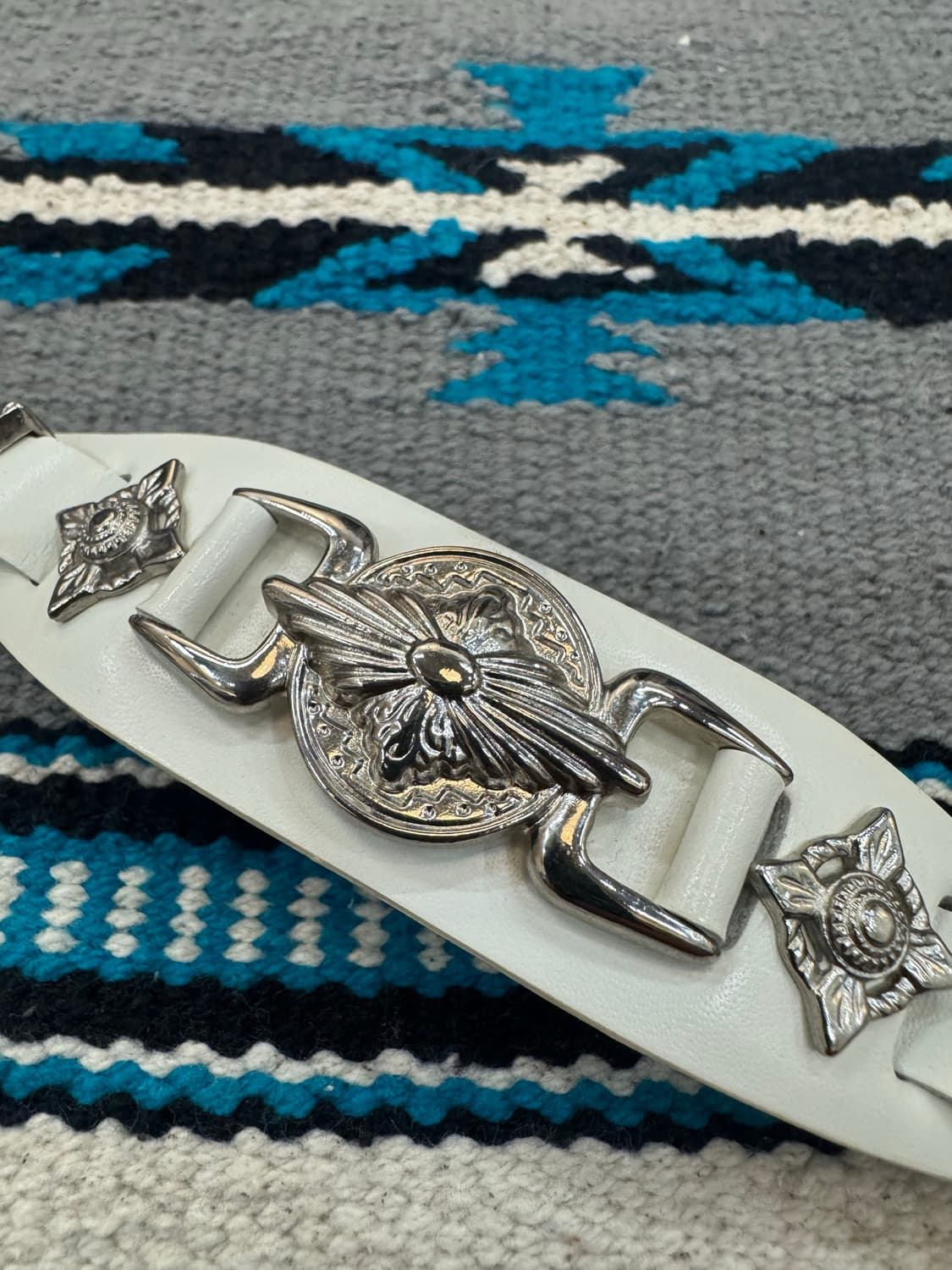 [OS] 토가 아카이브 메탈릭 레더 헤어클립 상품이미지2