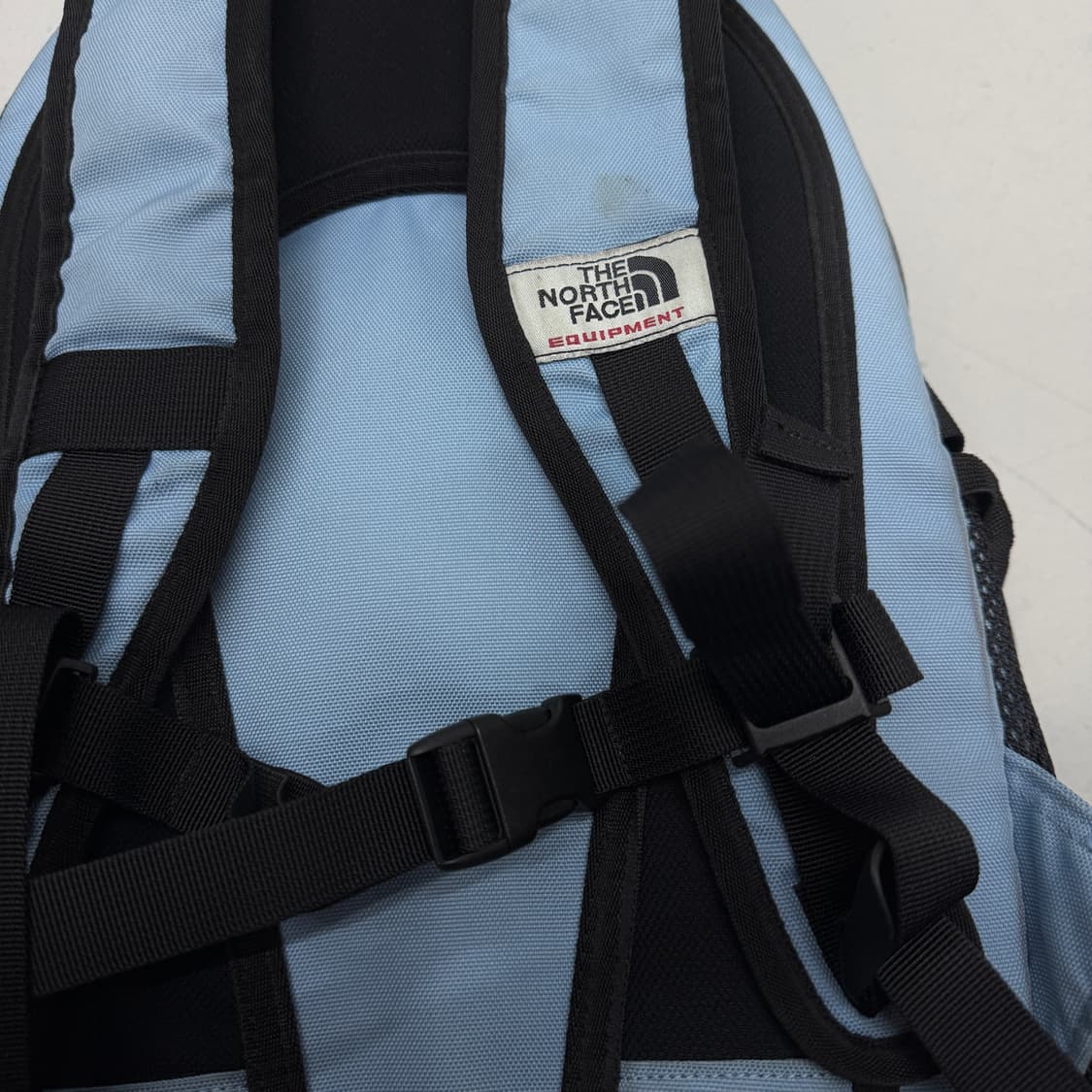 노스페이스 고프코어 에센셜 하늘색 스몰 백팩 상품이미지6