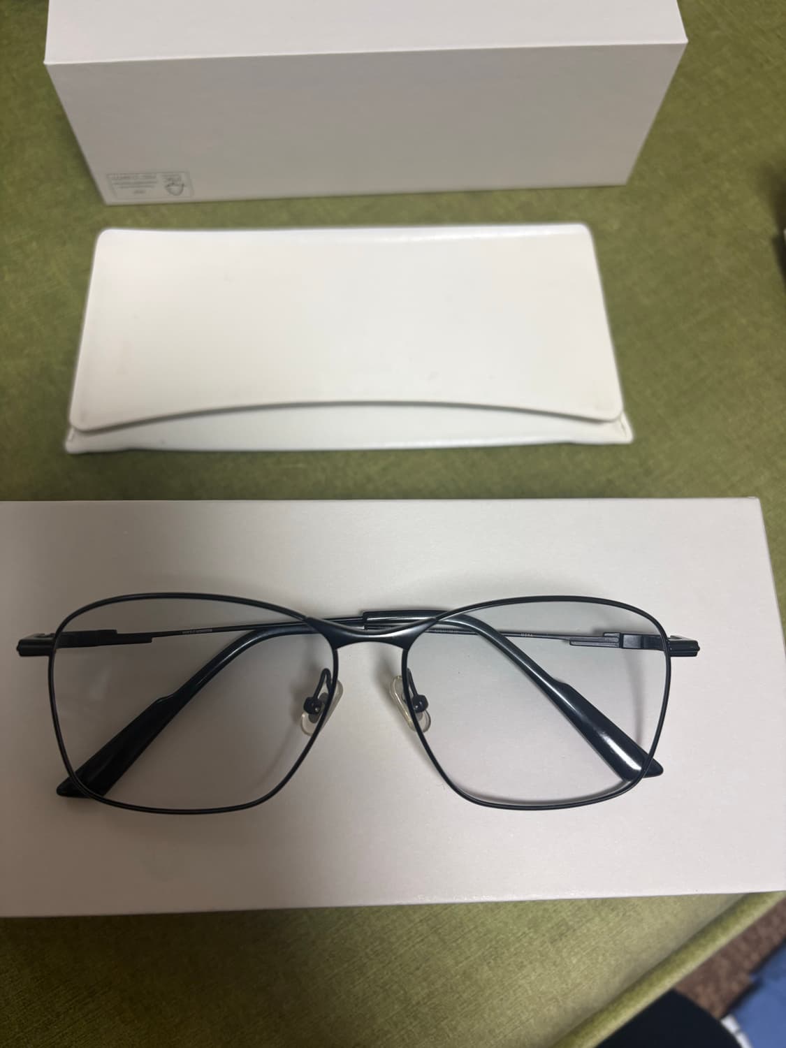 젠틀몬스터 모라 M01 블랙 안경 상품이미지3