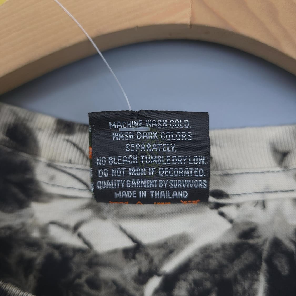 새제품)서바이버스 울프 그래픽 타이다이 반팔티 L 상품이미지6