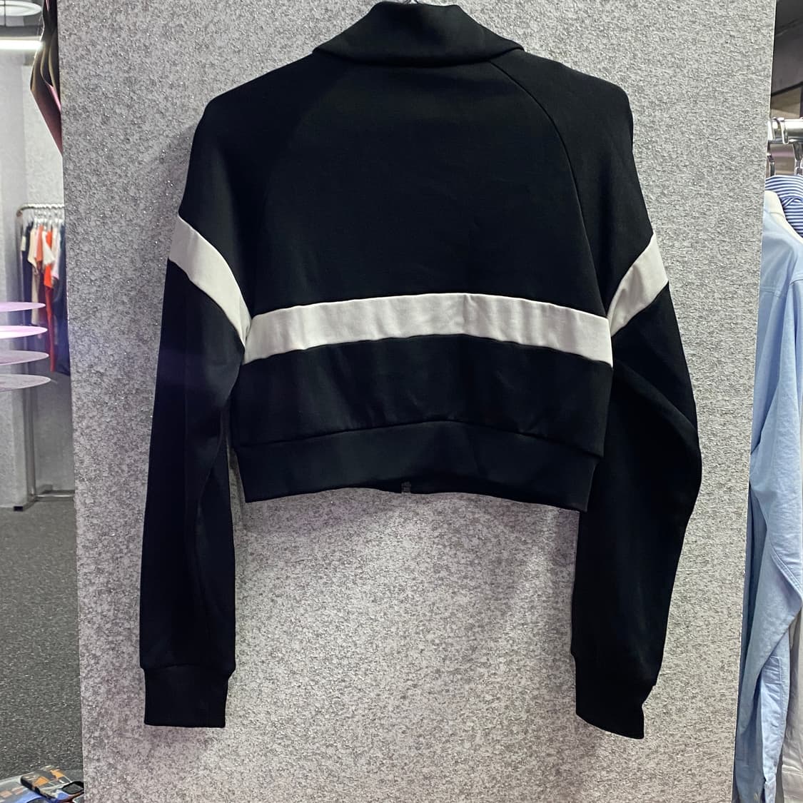 아디다스 아치로고 크롭 트랙탑 져지 B3021 상품이미지3