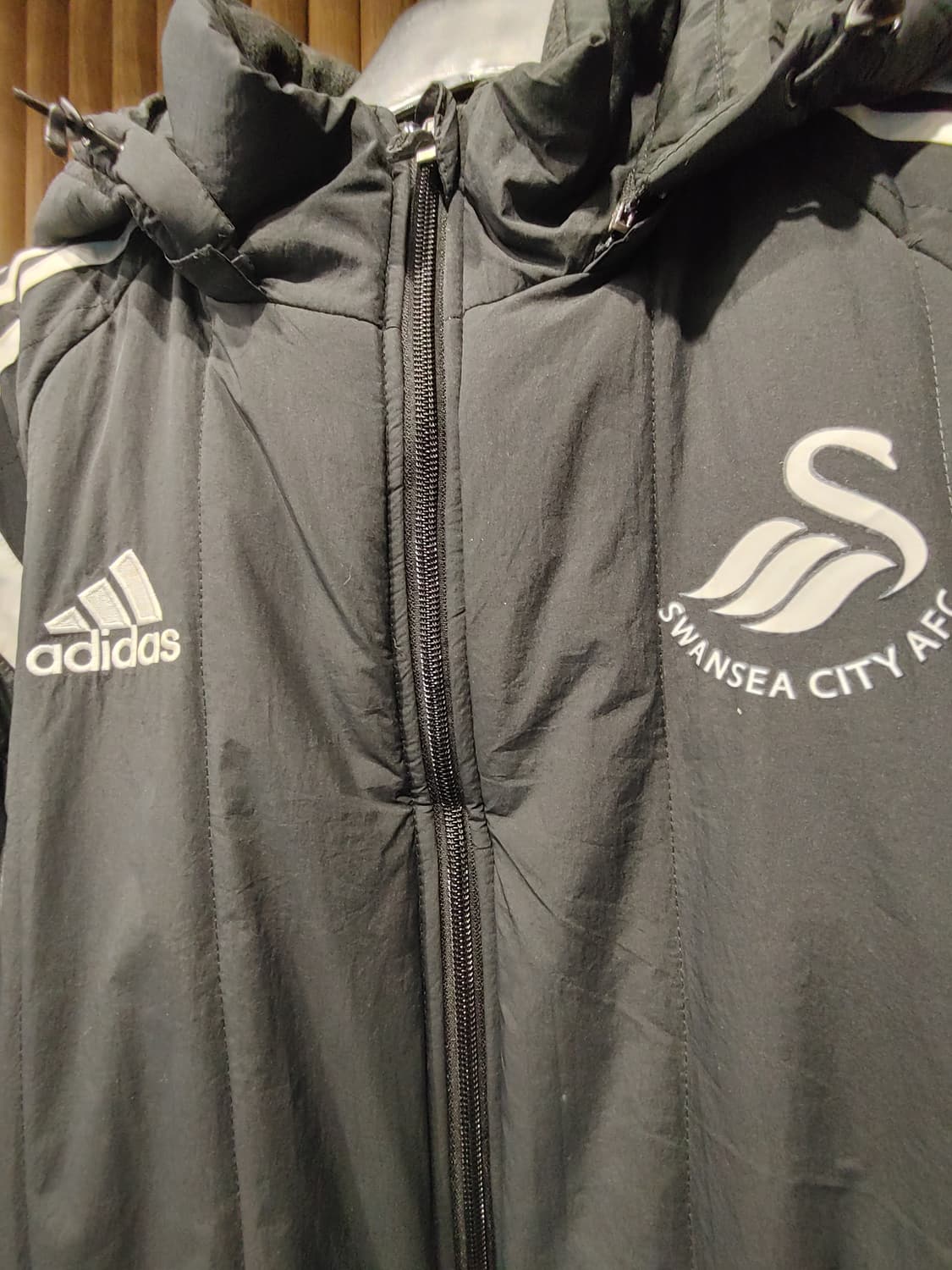 무배) 아디다스 OG 삼선 스포츠 패딩- M 상품이미지2