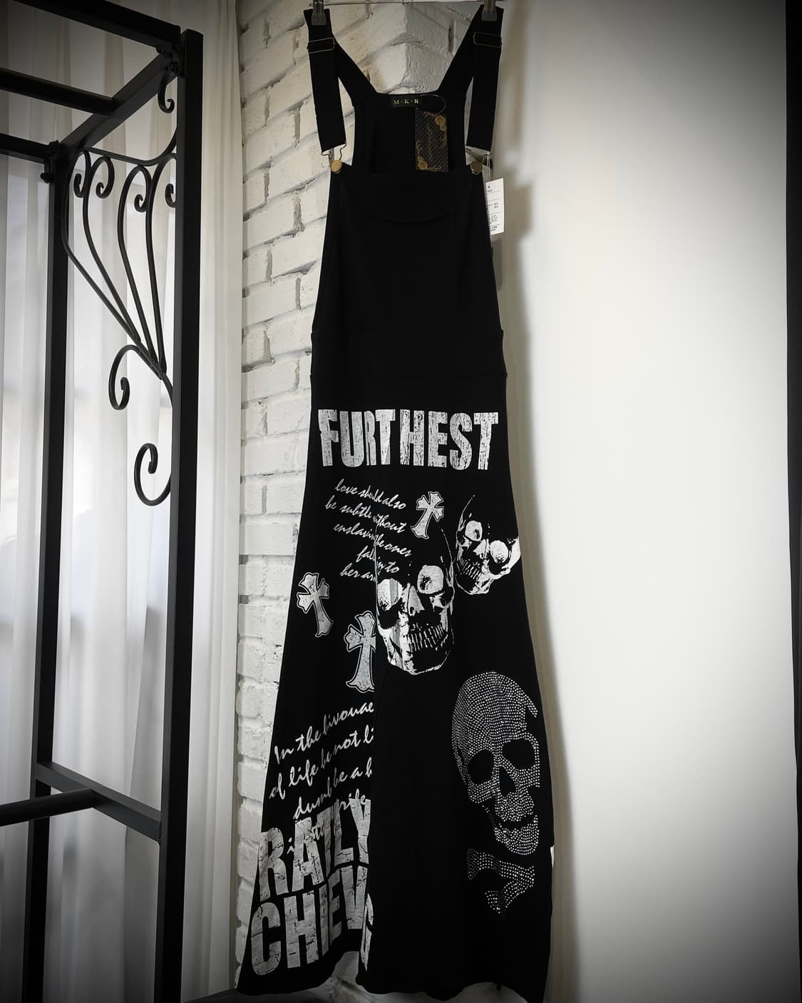M.K.R 펑크 스컬 해골 레터링 큐빅 블랙 롱 멜빵 원피스 상품이미지2