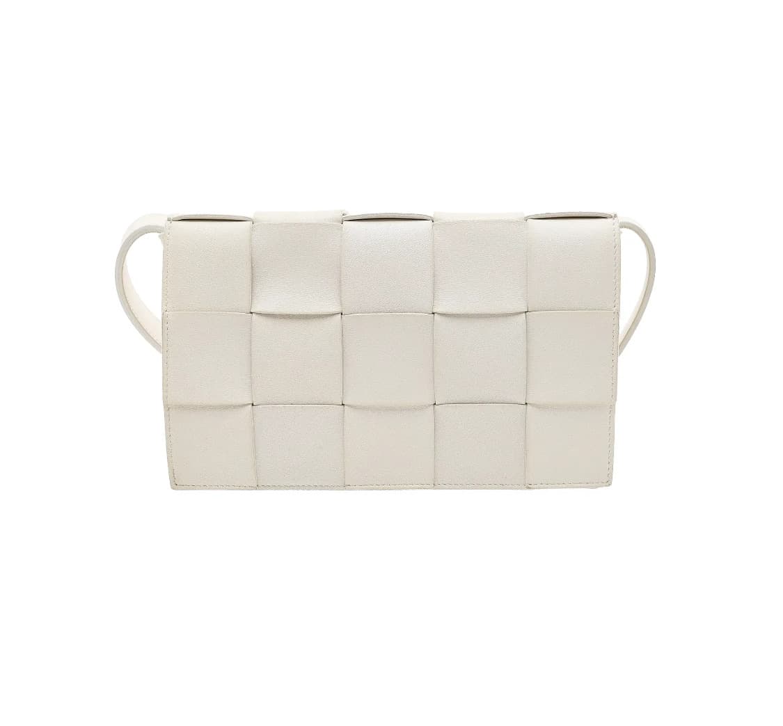 [A급] 보테가베네타 578004 화이트 카세트백 판매합니다!!! 상품이미지2