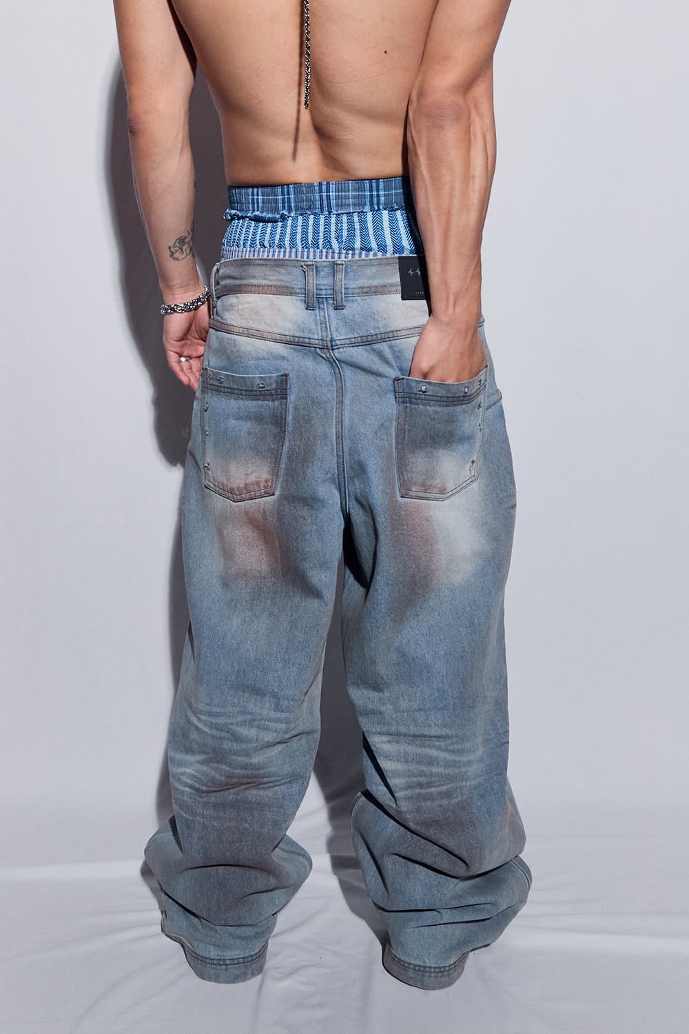 [M] BLR PUNCHED DIRTY WIDE DENIM PANTS 상품이미지1