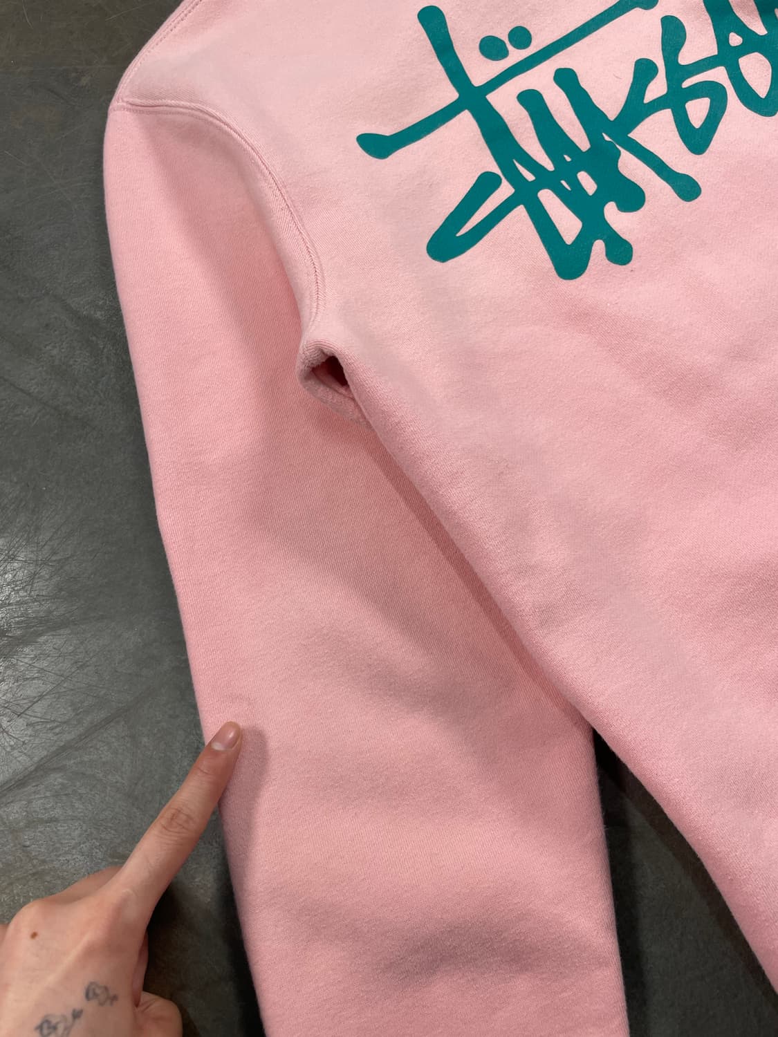 스투시 스탁로고 스웻셔츠 상품이미지3