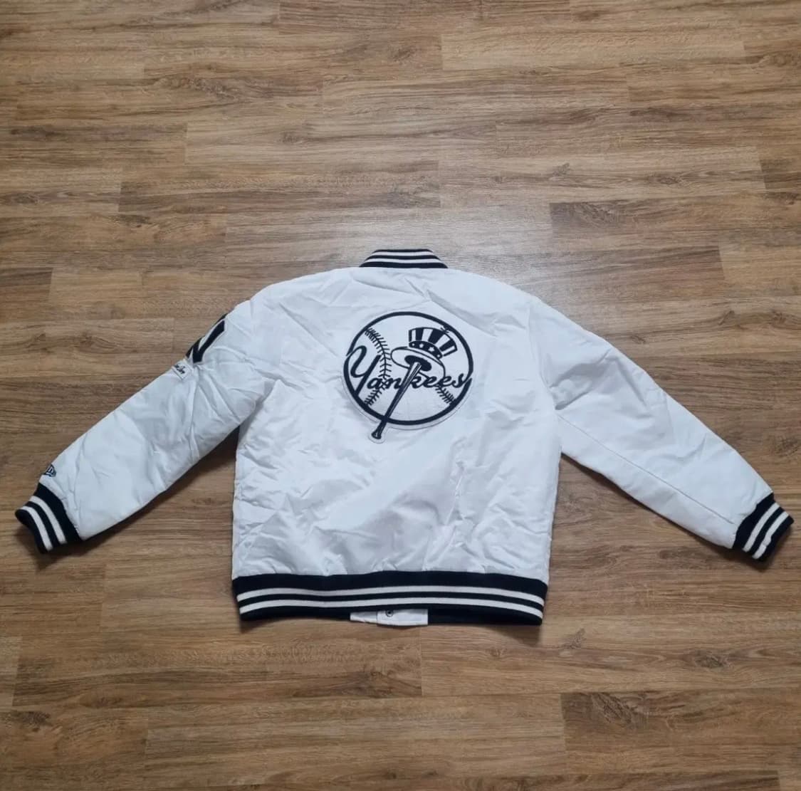 에임레온도르 바시티 aime leon dore 상품이미지2